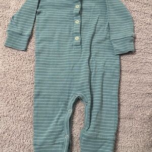 ✔️ Kate Quinn 6-12M Organic Cotton Ribbed Romper | Green Stripe